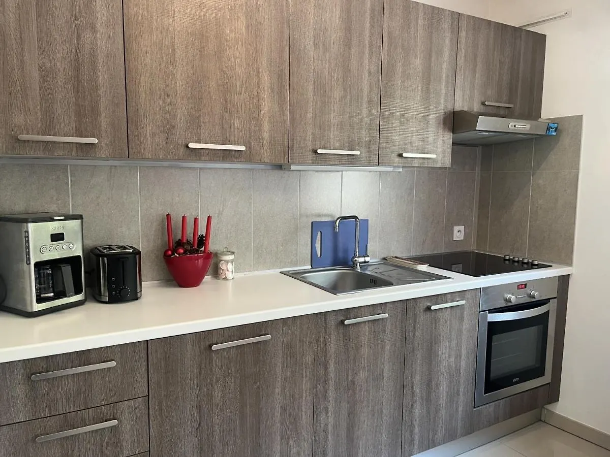 Studio Moderne A 50M De La Plage, Climatise, Proche Commerces Et Gare, Parking Disponible - Fr-1-466A-50 Saint-Raphael  0*, Saint-Raphael (Var) France