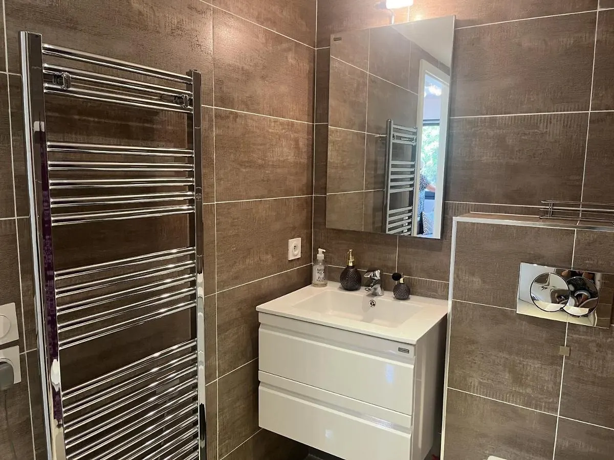 Studio Moderne A 50M De La Plage, Climatise, Proche Commerces Et Gare, Parking Disponible - Fr-1-466A-50 Saint-Raphael  0*, Saint-Raphael (Var)